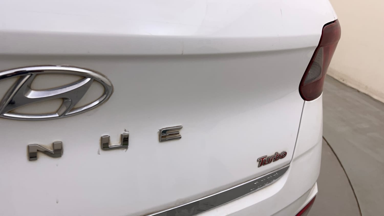 Used 2020 Hyundai Venue SX 1.0 Turbo Petrol Manual dents MINOR SCRATCH