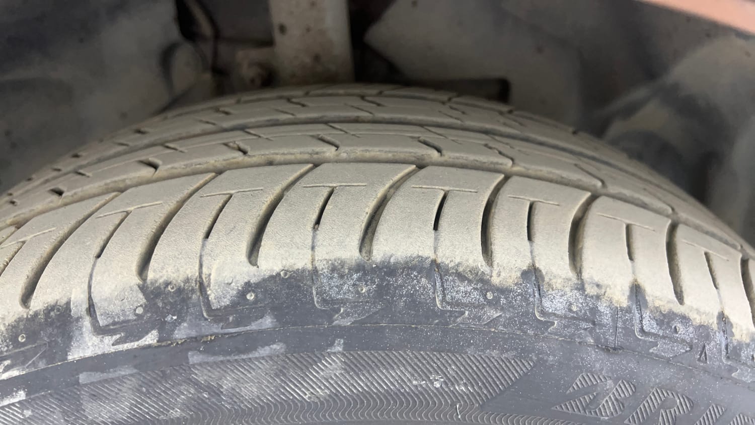 Used 2018 Ford EcoSport S Petrol Petrol Manual tyres RIGHT FRONT TYRE TREAD VIEW