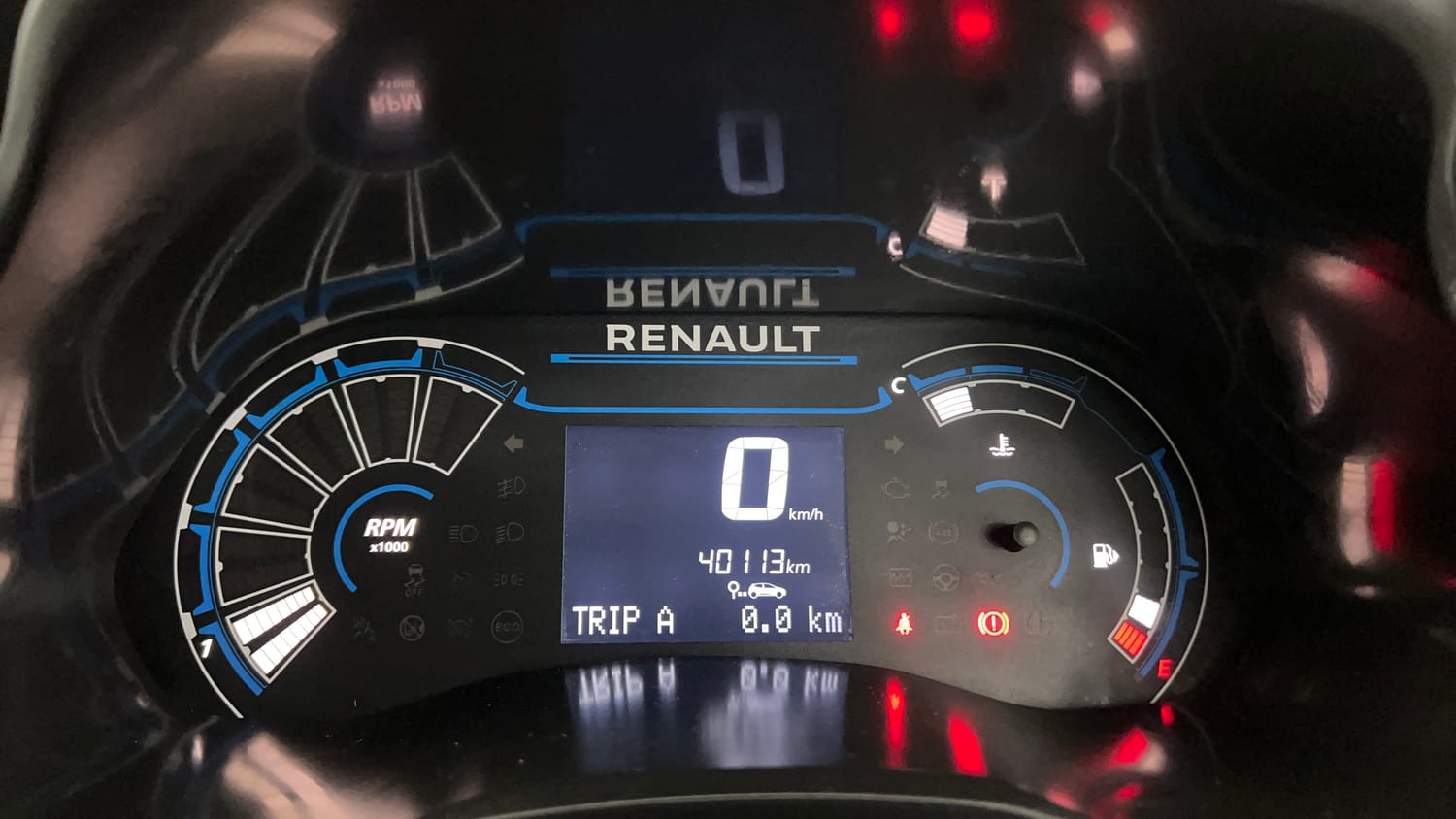 Used 2023 Renault Kiger RXE MT Petrol Manual interior CLUSTERMETER VIEW
