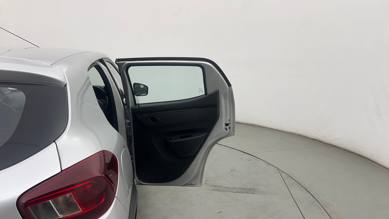 Used 2022 Renault Kwid RXT 1.0 AMT (O) Petrol Automatic interior RIGHT REAR DOOR OPEN VIEW