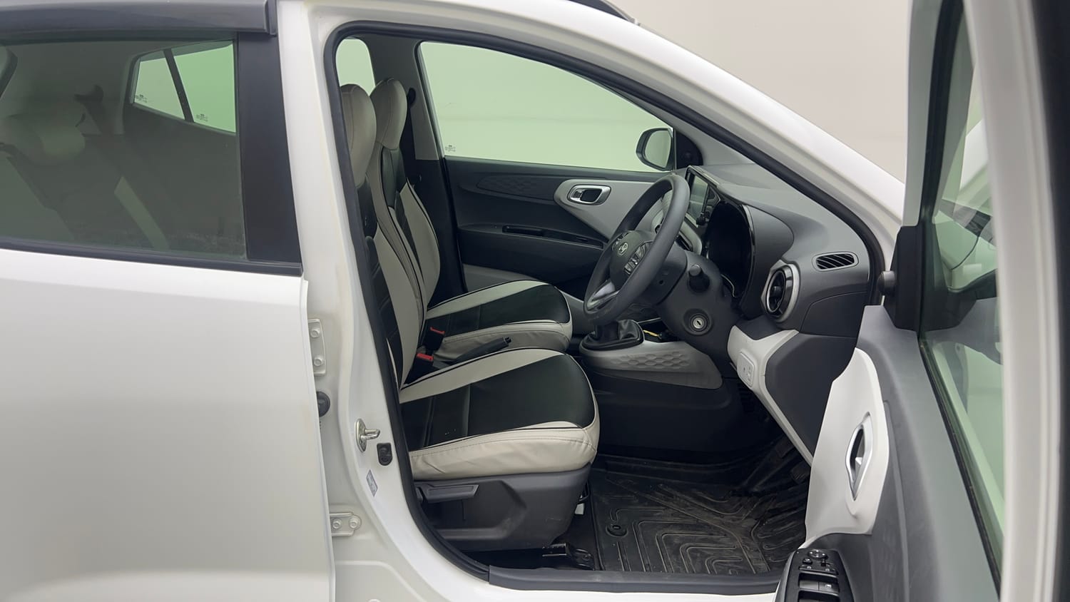 Used 2023 Hyundai Grand i10 Nios Sportz 1.2 Kappa VTVT Petrol Manual interior RIGHT SIDE FRONT DOOR CABIN VIEW