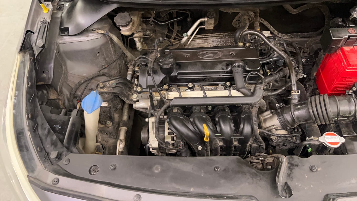 Used 2016 Hyundai Elite i20 Magna 1.2 Petrol Manual engine ENGINE RIGHT SIDE VIEW