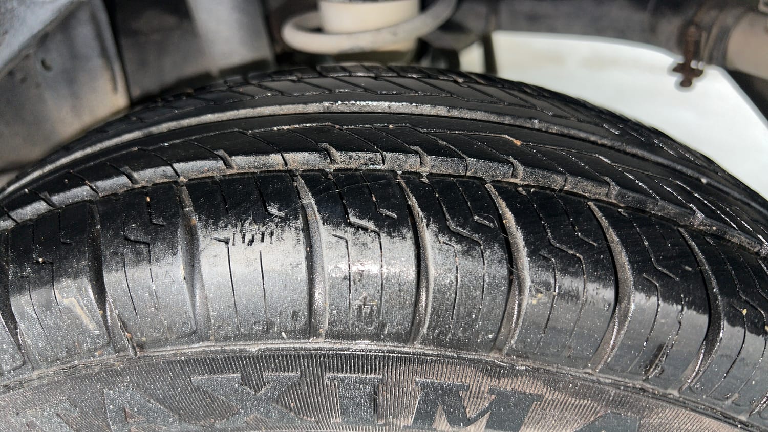 Used 2017 Maruti Suzuki Alto 800 VXI CNG (Outside Fitted) Petrol Manual tyres LEFT REAR TYRE TREAD VIEW