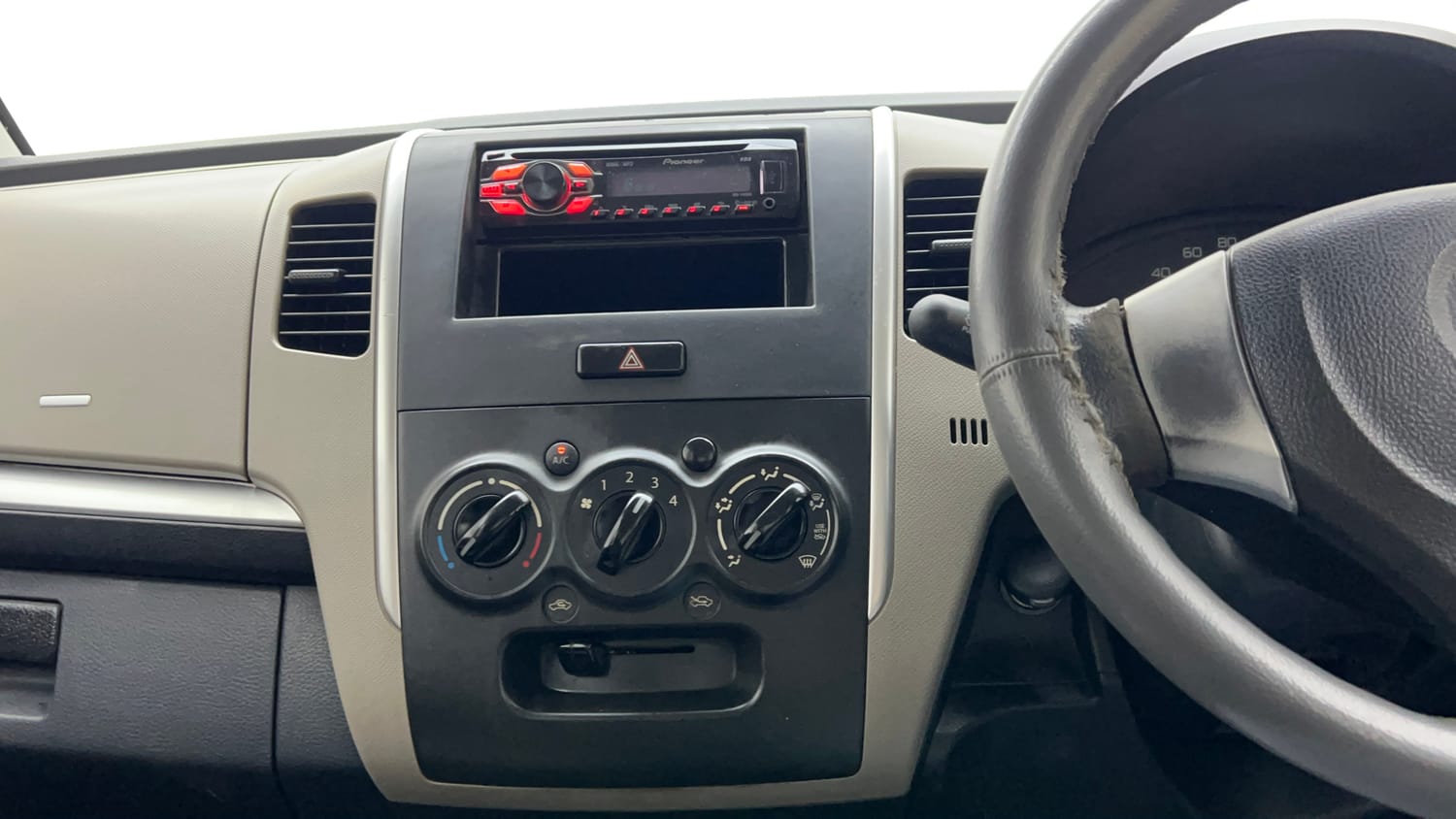 Used 2013 Maruti Suzuki Wagon R LXI CNG Cng Manual interior MUSIC SYSTEM & AC CONTROL VIEW