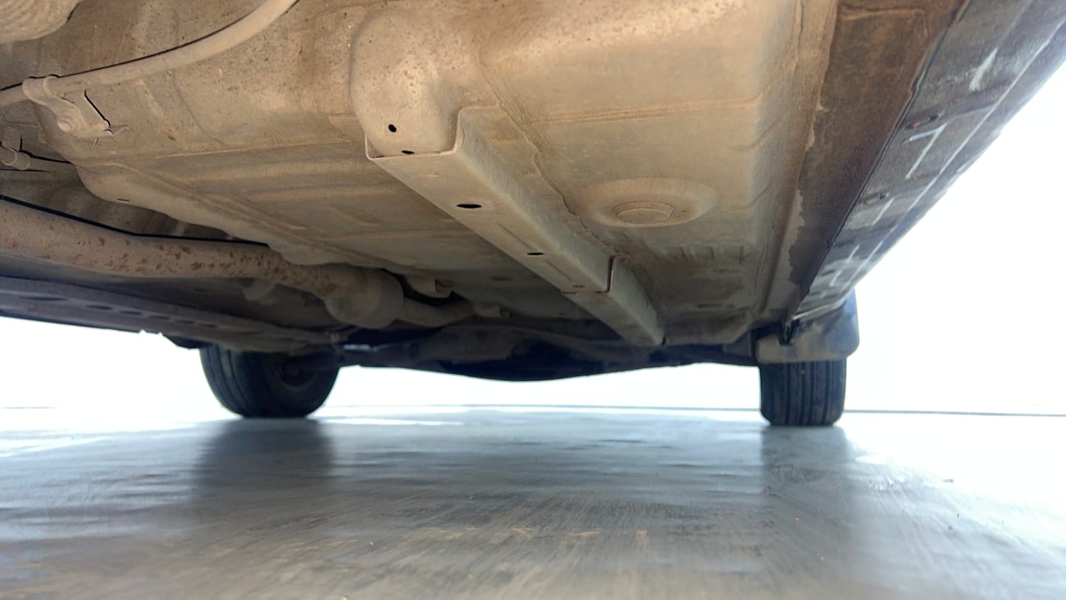 Used 2016 Toyota Etios Liva VD Diesel Manual extra REAR RIGHT UNDERBODY VIEW