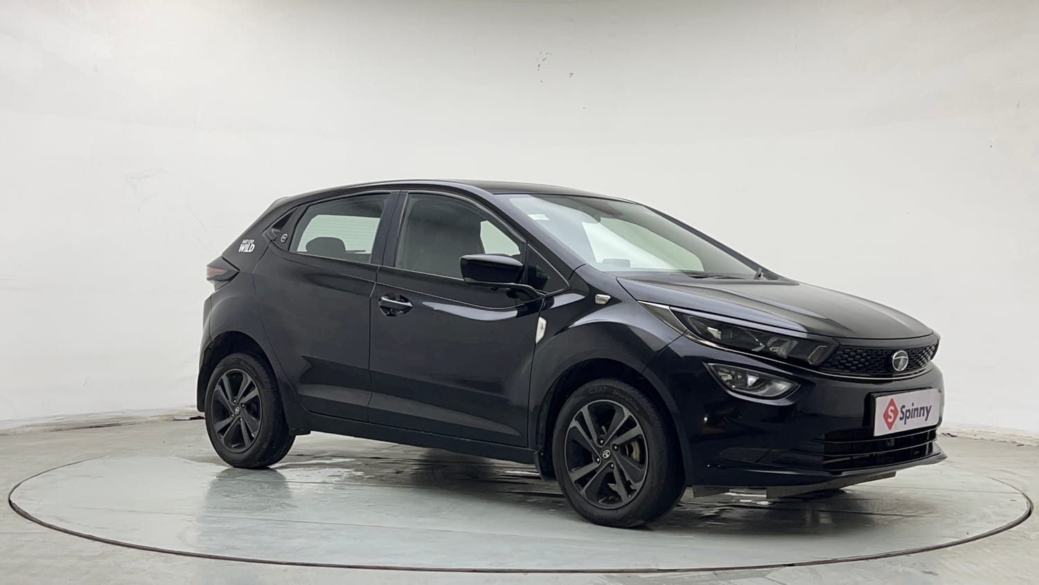 Used 2024 Tata Altroz XZ Plus (S) Dark Edition Diesel Diesel Manual exterior RIGHT FRONT CORNER VIEW
