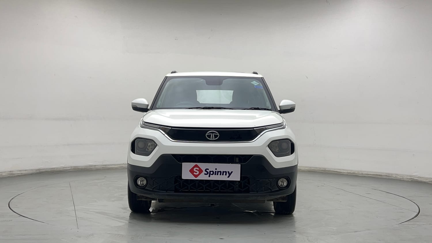 Used 2023 Tata Punch Accomplished Dazzle Sunroof CNG Cng Manual exterior FRONT VIEW