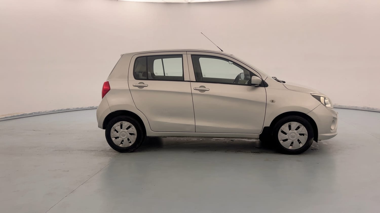 Used 2019 Maruti Suzuki Celerio VXi AMT Petrol Automatic exterior RIGHT SIDE VIEW