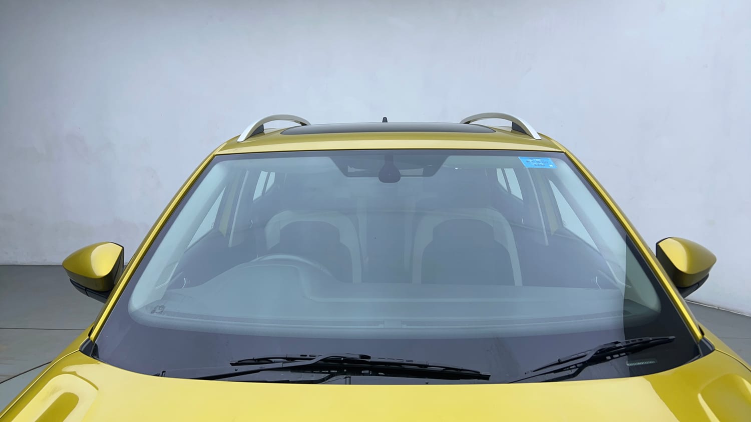 Used 2022 Volkswagen Taigun Topline 1.0 TSI MT Petrol Manual exterior FRONT WINDSHIELD VIEW