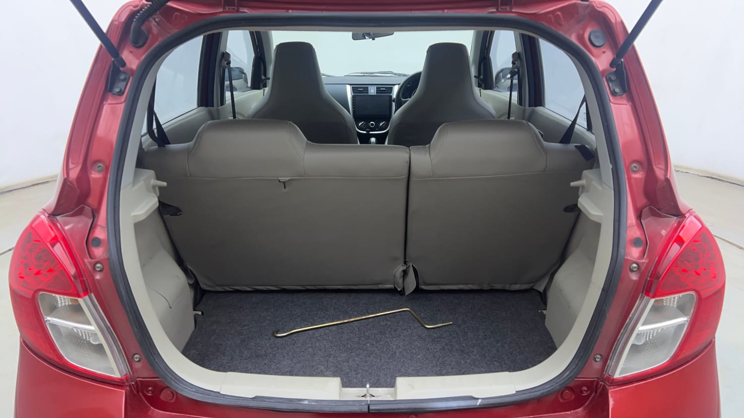 Used 2018 Maruti Suzuki Celerio VXi (O) AMT Petrol Automatic interior DICKY INSIDE VIEW
