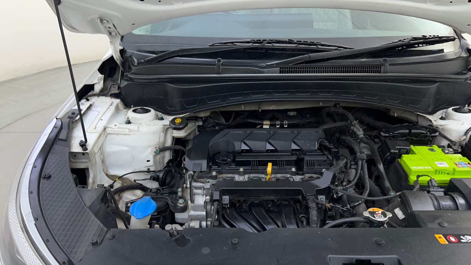 Used 2020 Kia Seltos HTX IVT 1.5 Dual Tone Petrol Automatic engine ENGINE RIGHT SIDE HINGE & APRON VIEW