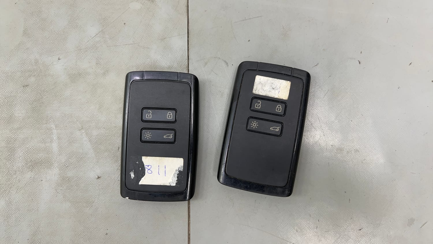 Used 2022 Renault Kiger RXZ AMT Petrol Automatic extra CAR KEY VIEW