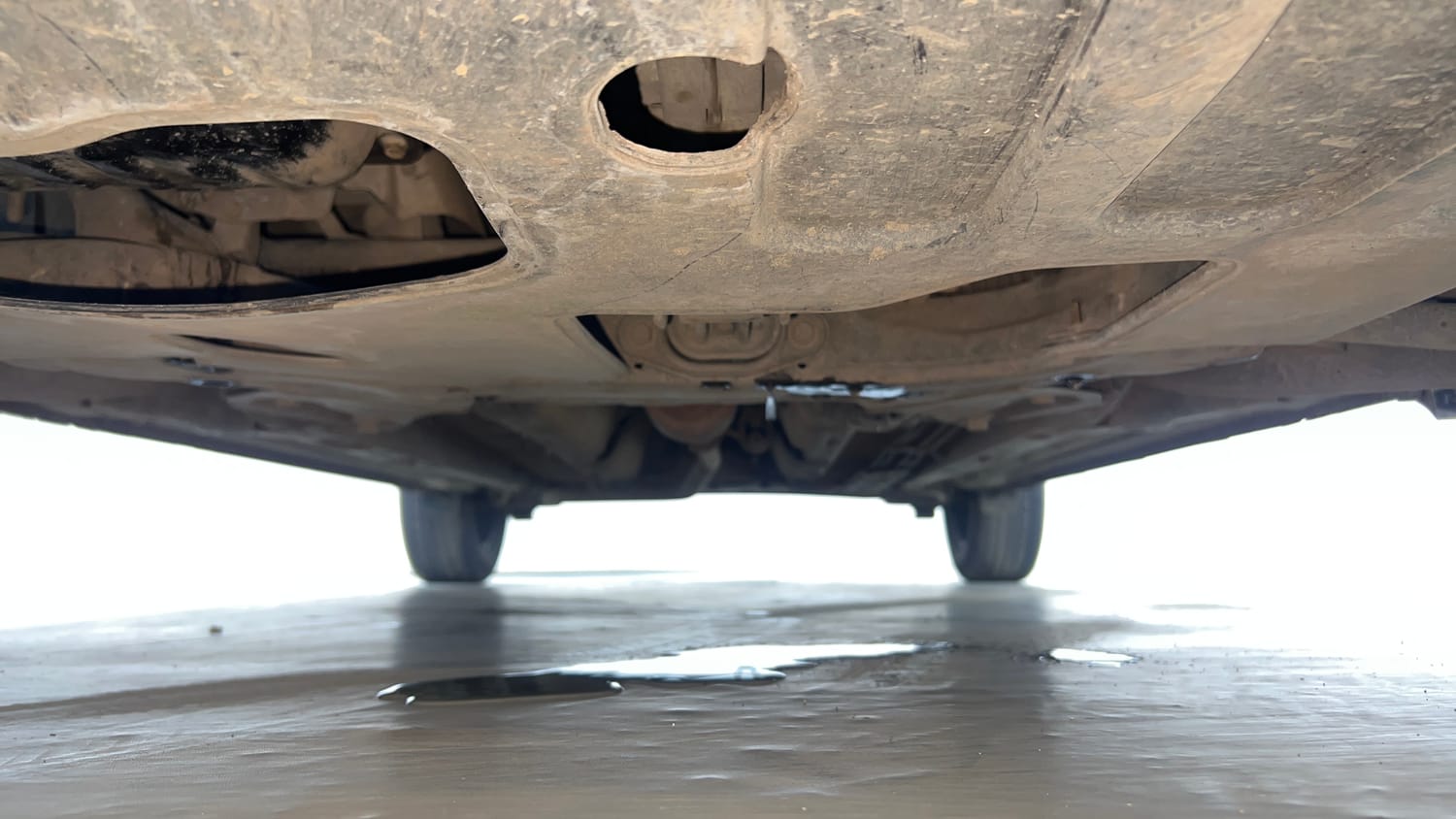 Used 2023 Hyundai Venue SX 1.2 Petrol Petrol Manual extra FRONT LEFT UNDERBODY VIEW