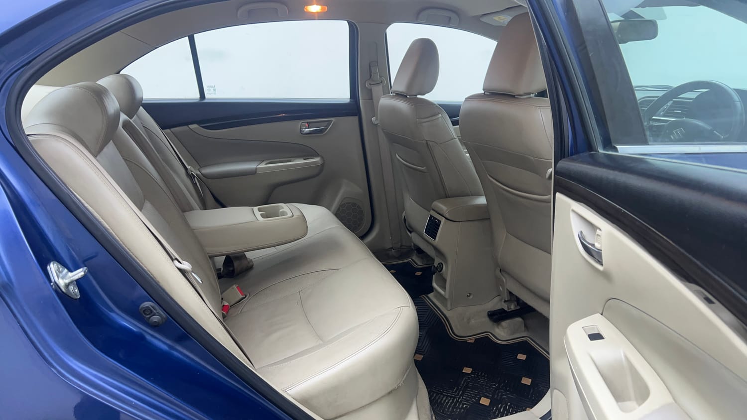 Used 2017 Maruti Suzuki Ciaz Alpha 1.4 AT Petrol Automatic interior RIGHT SIDE REAR DOOR CABIN VIEW