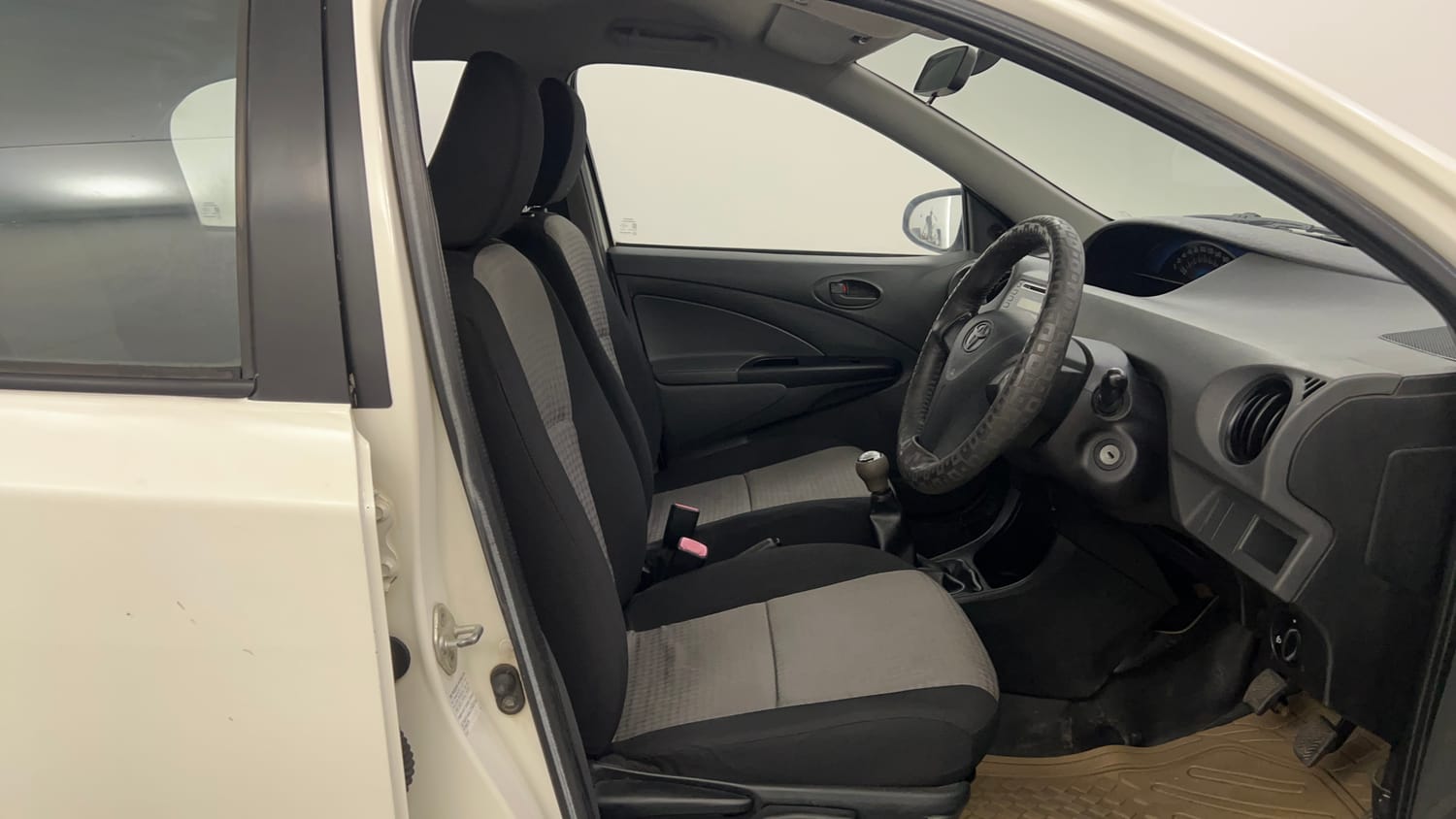 Used 2013 Toyota Etios Liva G Petrol Manual interior RIGHT SIDE FRONT DOOR CABIN VIEW