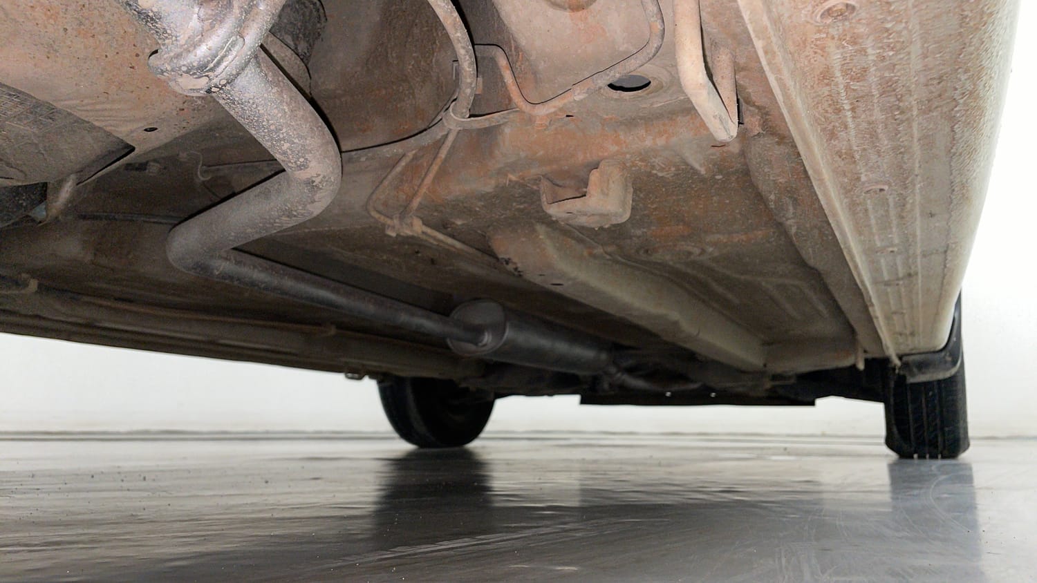 Used 2018 Maruti Suzuki Celerio ZXi (O) AMT Petrol Automatic extra REAR RIGHT UNDERBODY VIEW