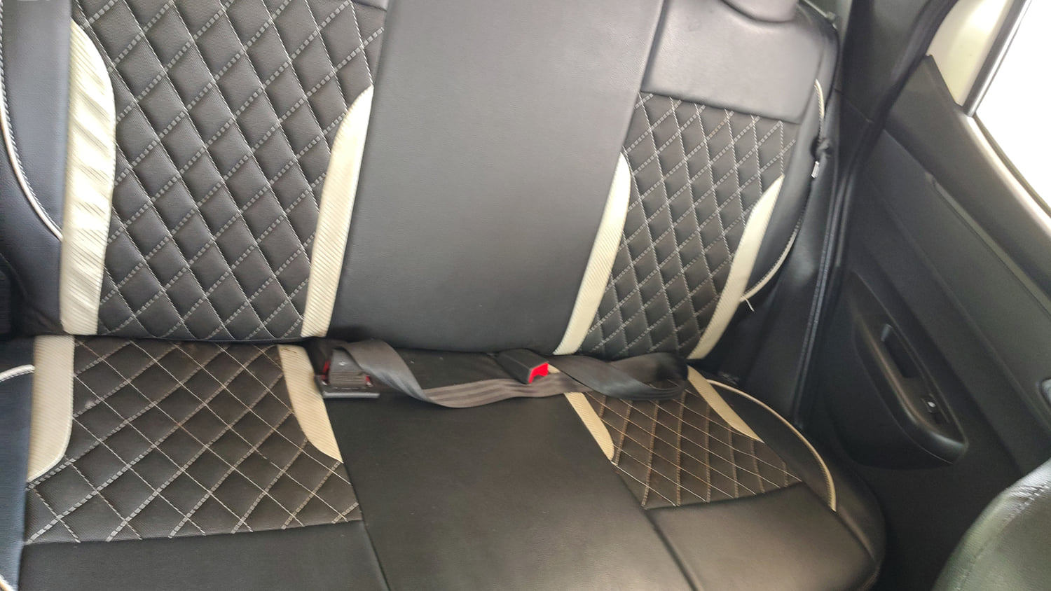 Used 2024 Renault Kwid CLIMBER 1.0 AMT Dual Tone Petrol Automatic interior REAR SEAT CONDITION VIEW