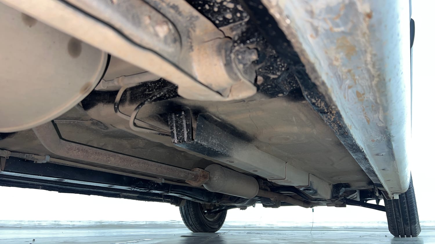 Used 2013 Maruti Suzuki Wagon R LXI CNG Cng Manual extra REAR RIGHT UNDERBODY VIEW