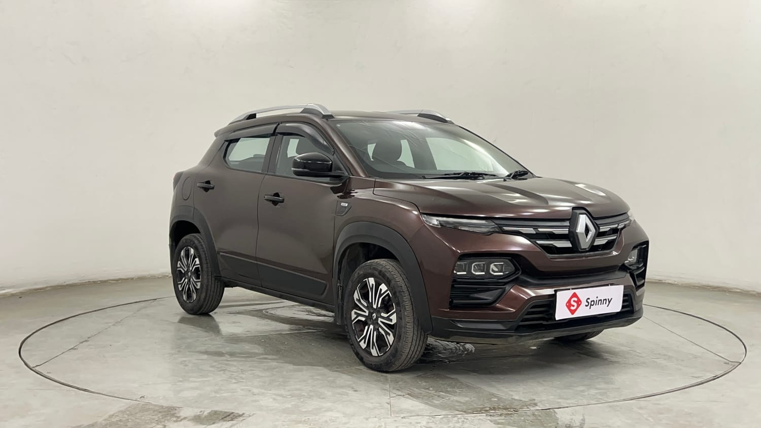 Used 2022 Renault Kiger RXZ AMT Petrol Automatic exterior RIGHT FRONT CORNER VIEW