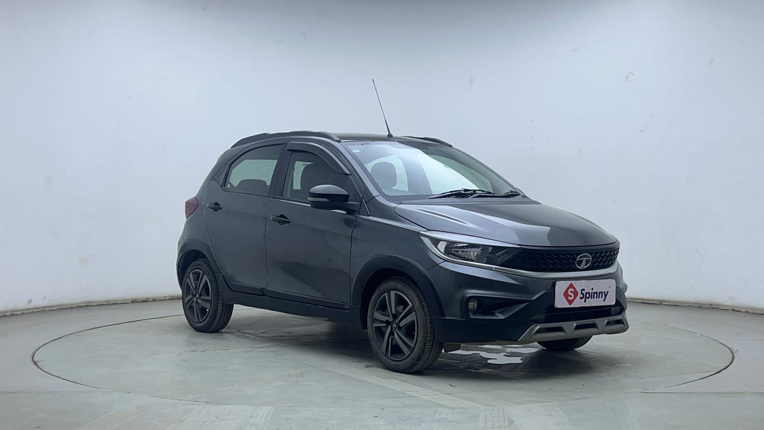 Used 2023 Tata Tiago NRG XZ AMT Petrol Automatic exterior RIGHT FRONT CORNER VIEW