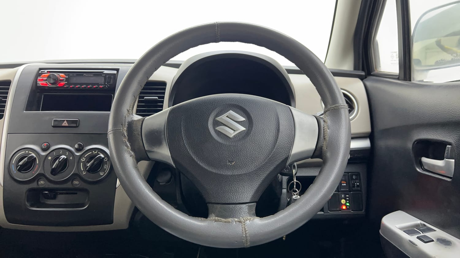 Used 2013 Maruti Suzuki Wagon R LXI CNG Cng Manual interior STEERING VIEW