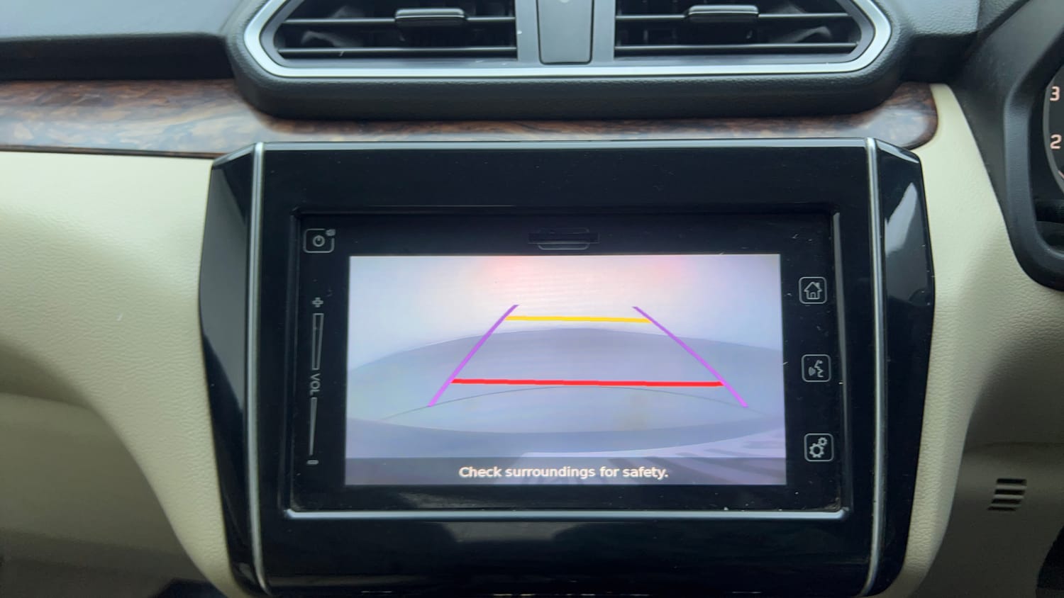 Used 2017 Maruti Suzuki Dzire ZXi Plus AMT Petrol Automatic top_features Rear camera