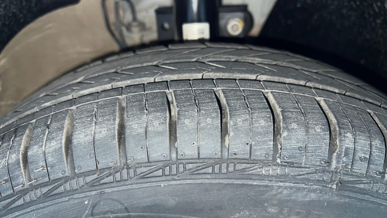 Used 2022 Volkswagen Polo Trendline 1.0L MPI Petrol Manual tyres RIGHT FRONT TYRE TREAD VIEW