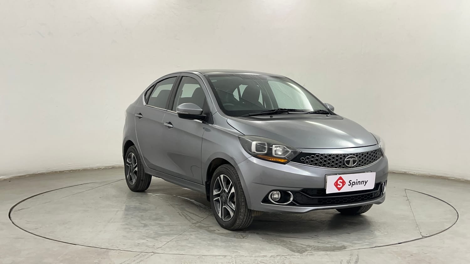 Used 2019 Tata Tigor Revotron XZA Petrol Automatic exterior RIGHT FRONT CORNER VIEW