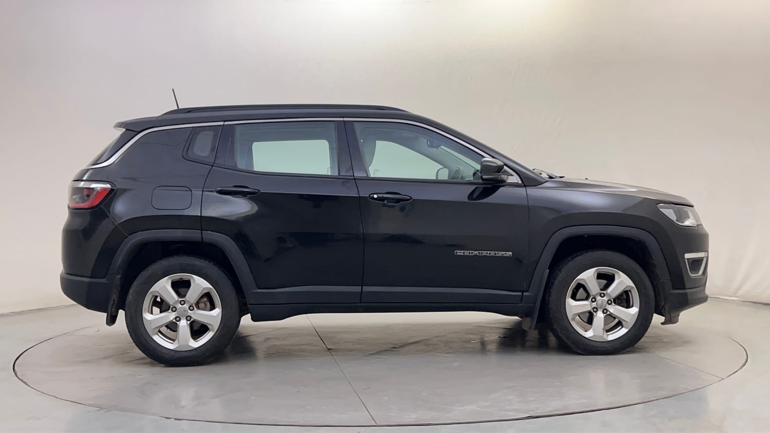 Used 2018 Jeep Compass Limited 1.4 Petrol AT Petrol Automatic exterior RIGHT SIDE VIEW