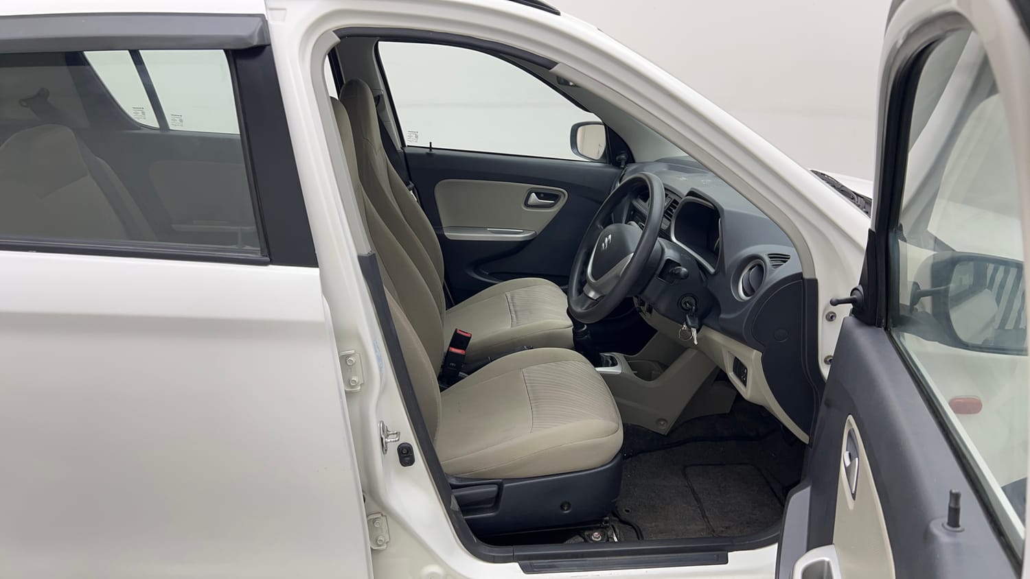 Used 2017 Maruti Suzuki Alto K10 VXi Petrol Manual interior RIGHT SIDE FRONT DOOR CABIN VIEW