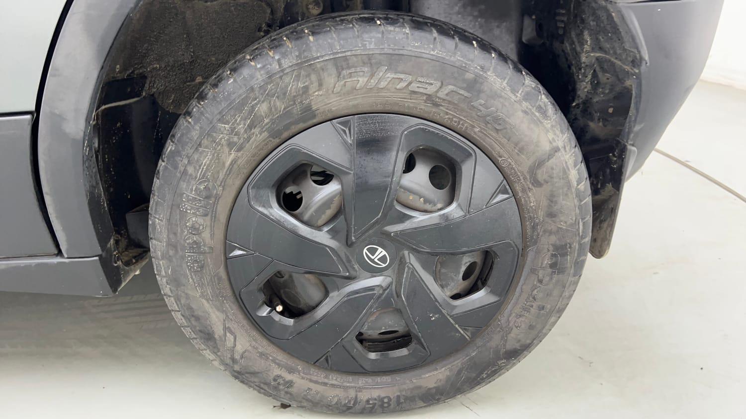 Used 2023 Tata Punch Adventure RHYTHM PACK MT Petrol + CNG (Outside Fitted) Cng Manual tyres LEFT REAR TYRE RIM VIEW