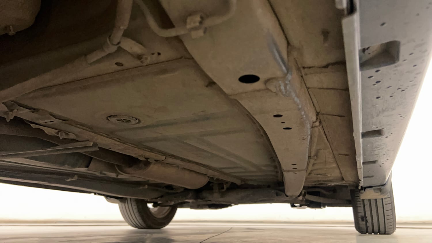 Used 2020 Maruti Suzuki Baleno Zeta Petrol Manual extra REAR RIGHT UNDERBODY VIEW