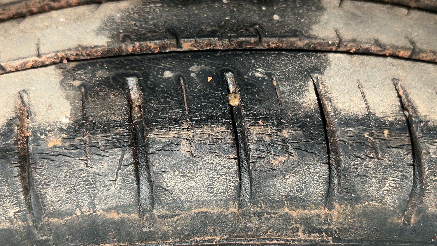 Used 2020 Maruti Suzuki Baleno Alpha Automatic Petrol Automatic tyres RIGHT REAR TYRE TREAD VIEW