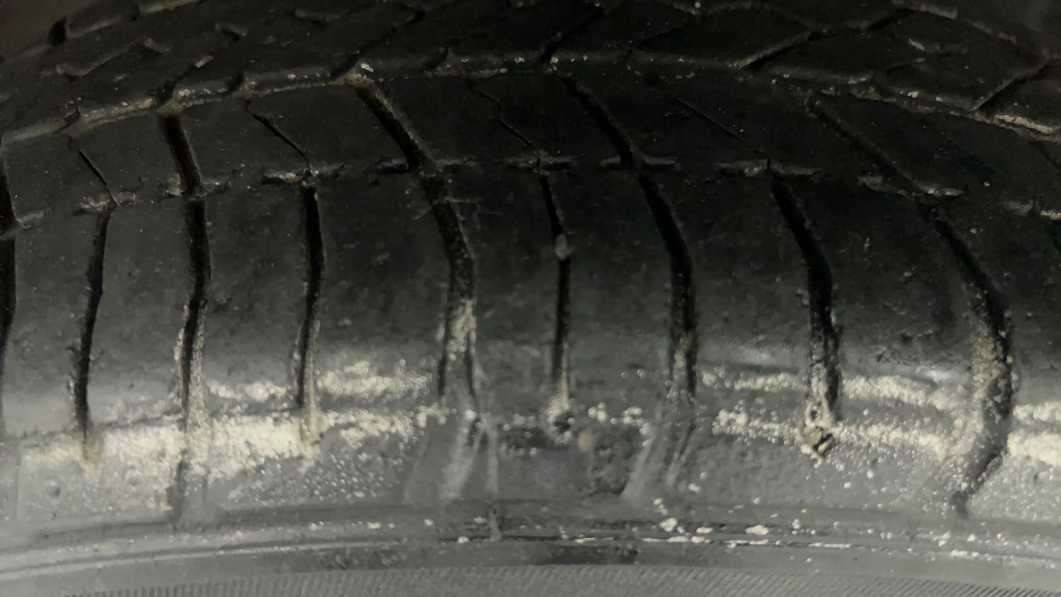 Used 2013 Honda Brio S MT Petrol Manual tyres LEFT FRONT TYRE TREAD VIEW