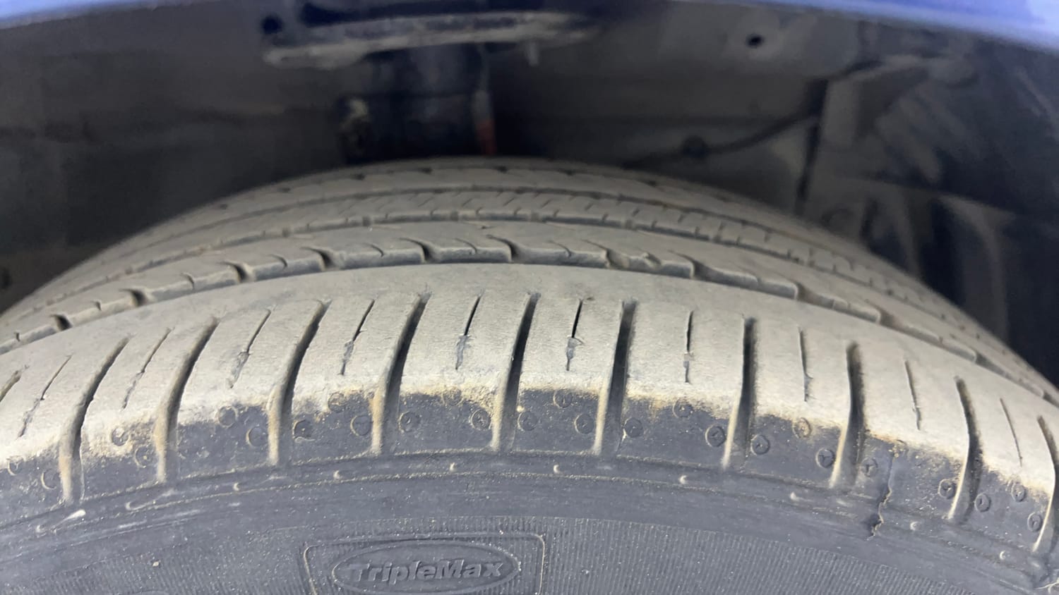 Used 2017 Maruti Suzuki Ciaz Alpha 1.4 AT Petrol Automatic tyres RIGHT FRONT TYRE TREAD VIEW