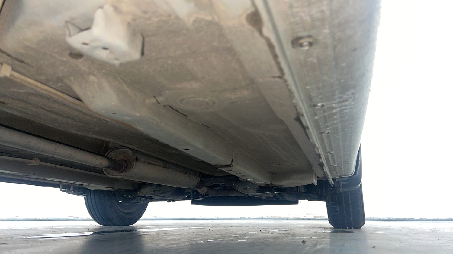 Used 2019 Maruti Suzuki Celerio VXi AMT Petrol Automatic extra REAR RIGHT UNDERBODY VIEW