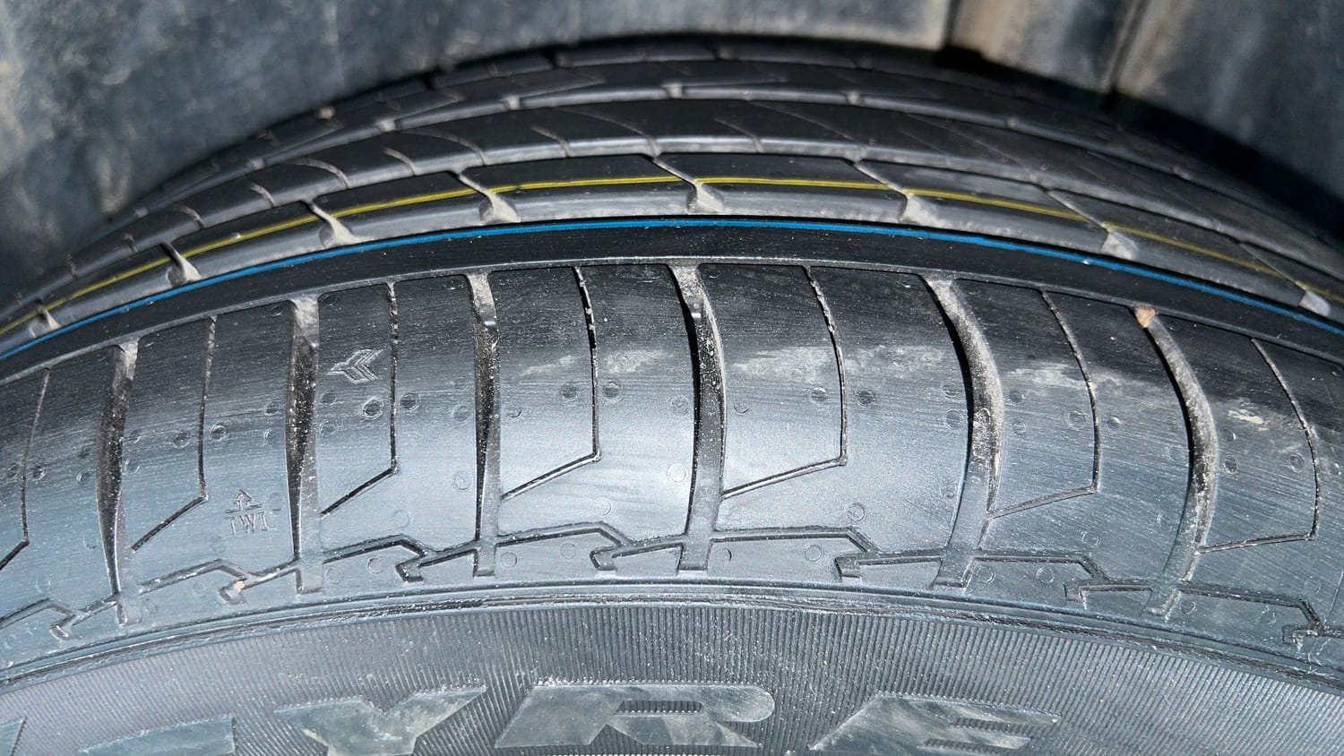 Used 2023 Maruti Suzuki Grand Vitara Zeta Smart Hybrid AT Petrol Automatic tyres LEFT REAR TYRE TREAD VIEW