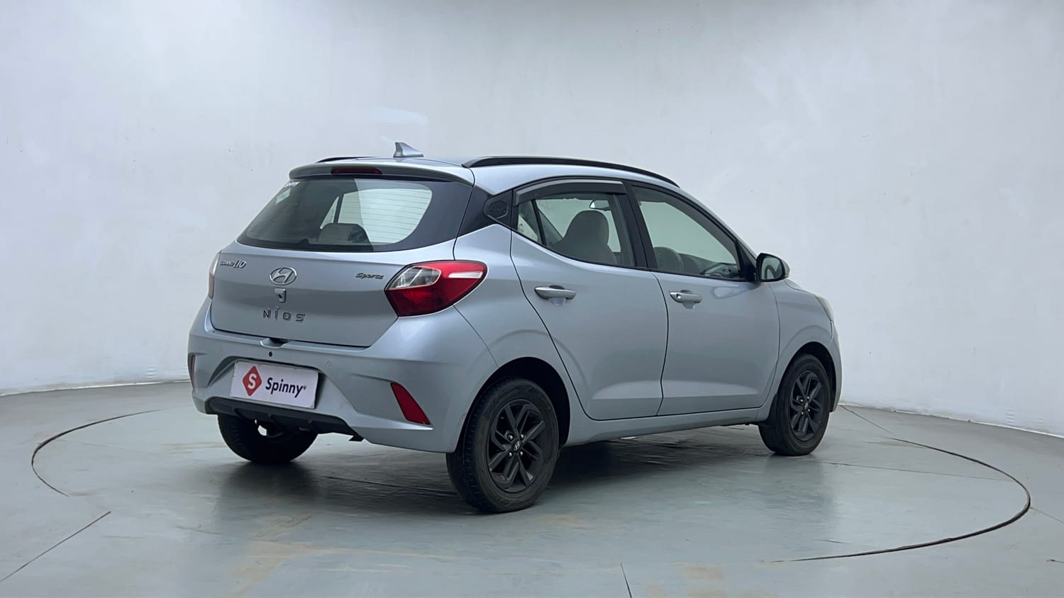 Used 2017 Maruti Suzuki Ertiga VXI CNG Cng Manual exterior RIGHT REAR CORNER VIEW