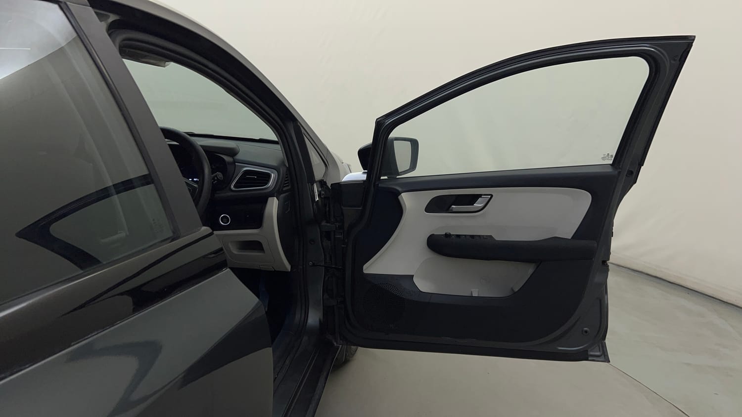 Used 2023 Tata Altroz XZ Diesel Diesel Manual interior RIGHT FRONT DOOR OPEN VIEW