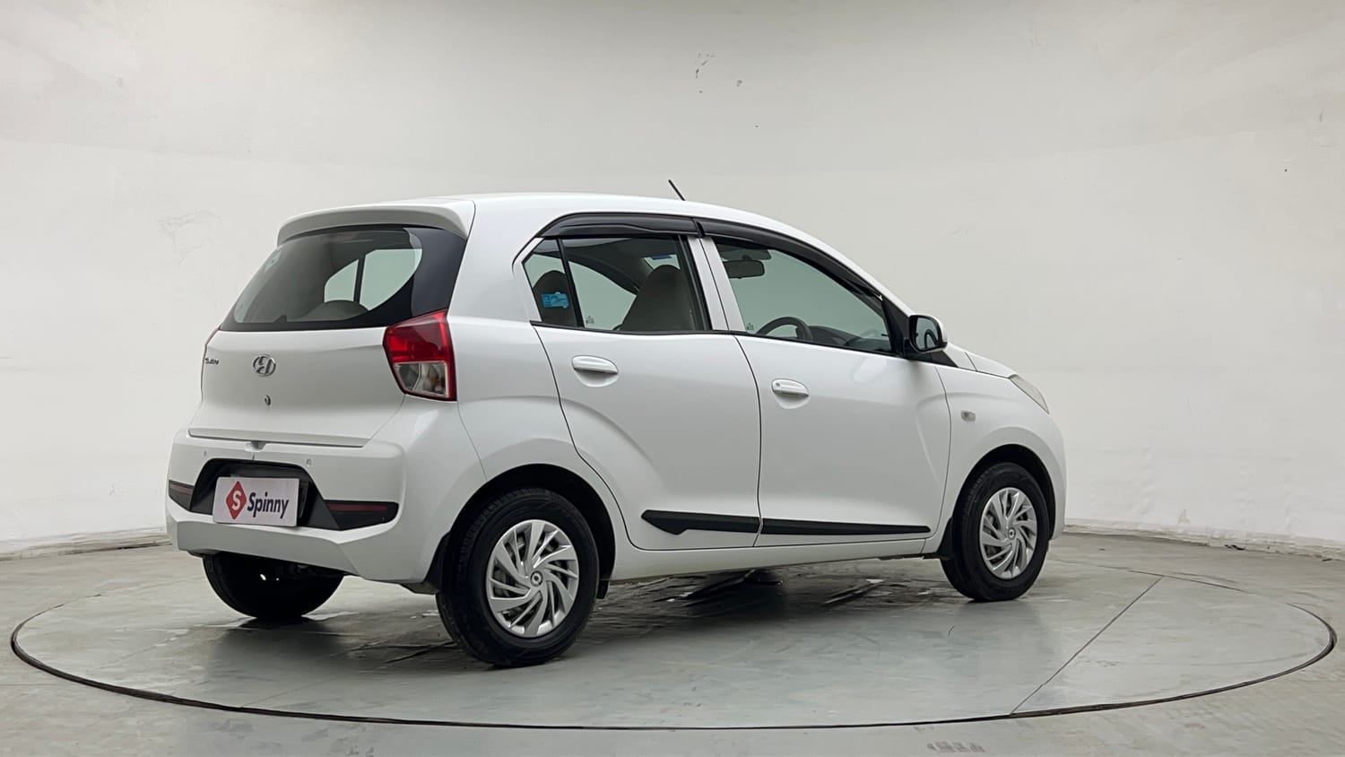 Used 2019 Hyundai Santro Magna CNG Cng Manual exterior RIGHT REAR CORNER VIEW