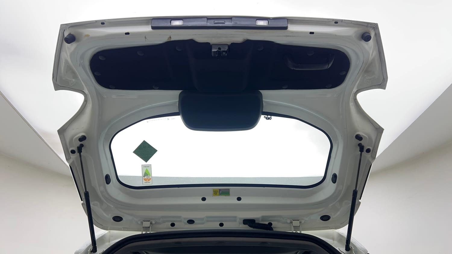 Used 2023 Tata Punch Accomplished Dazzle Sunroof CNG Cng Manual interior DICKY DOOR OPEN VIEW
