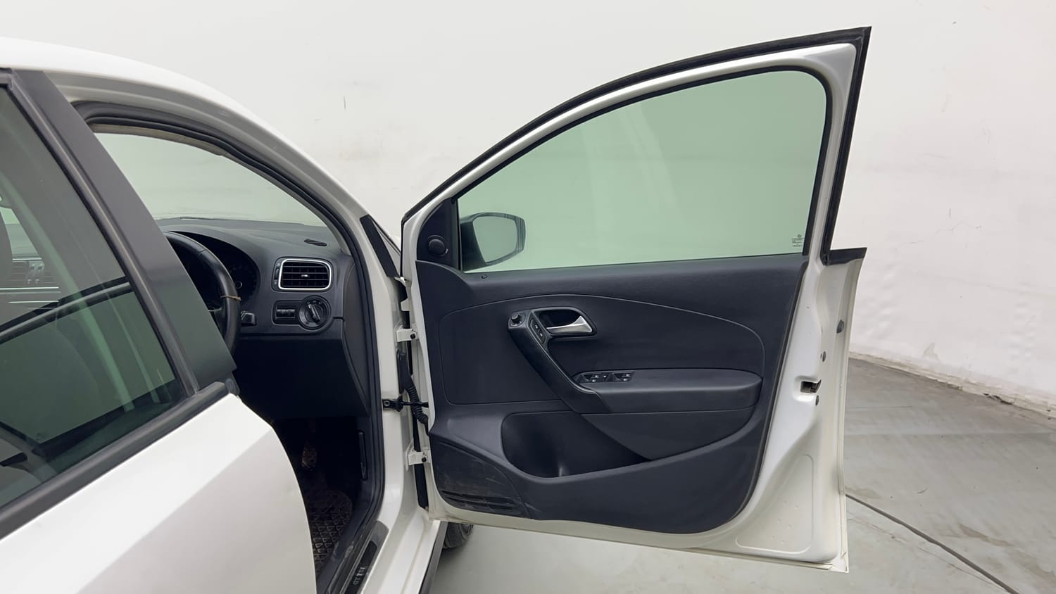 Used 2021 Volkswagen Polo GT Petrol Automatic interior RIGHT FRONT DOOR OPEN VIEW