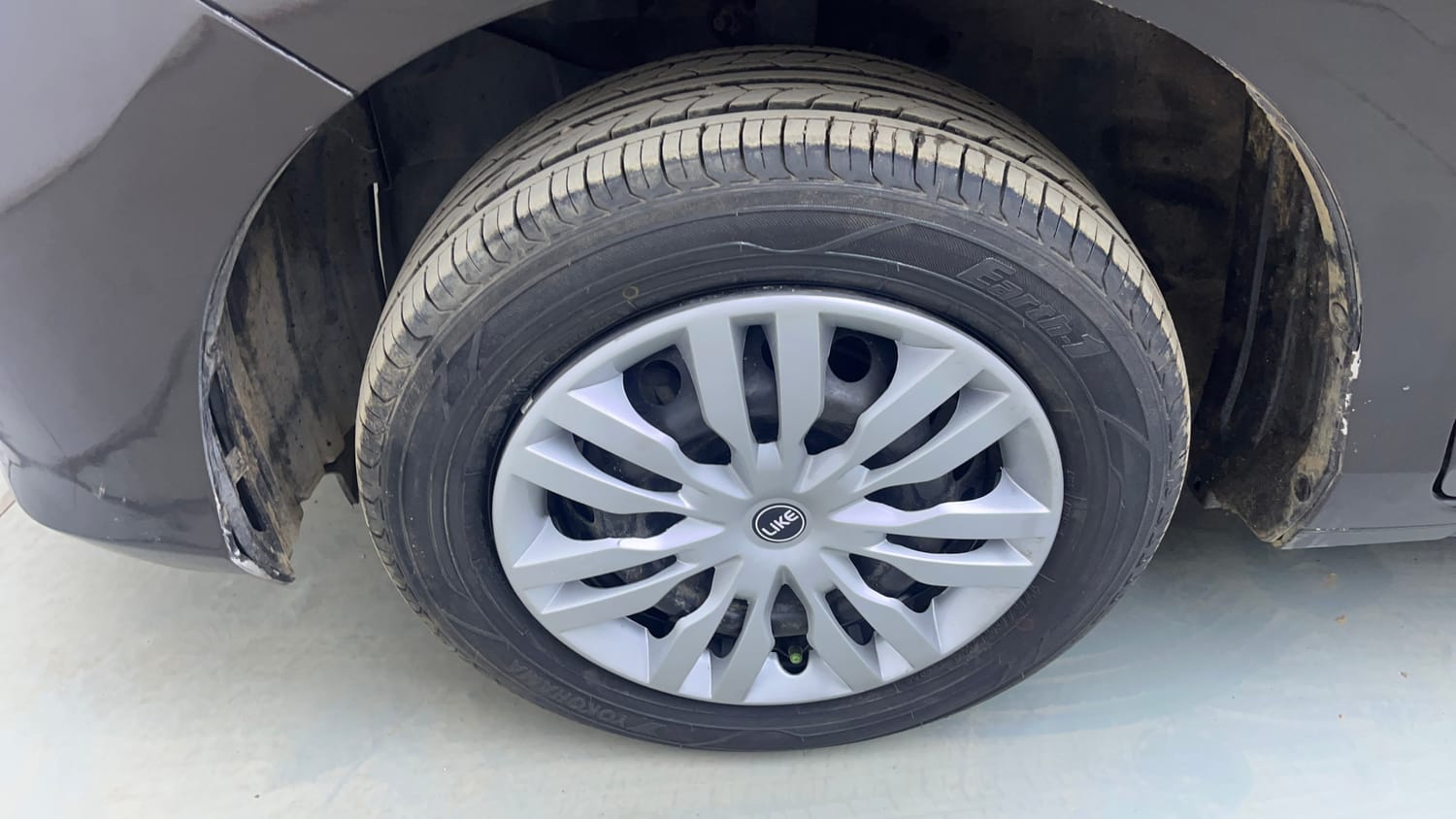 Used 2018 Honda Amaze 1.2 S MT Petrol Petrol Manual tyres LEFT FRONT TYRE RIM VIEW