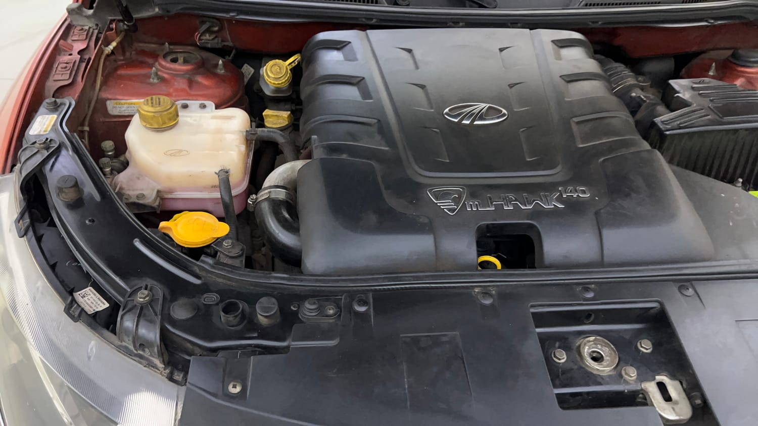 Used 2015 Mahindra XUV500 W10 Diesel Manual engine ENGINE RIGHT SIDE VIEW