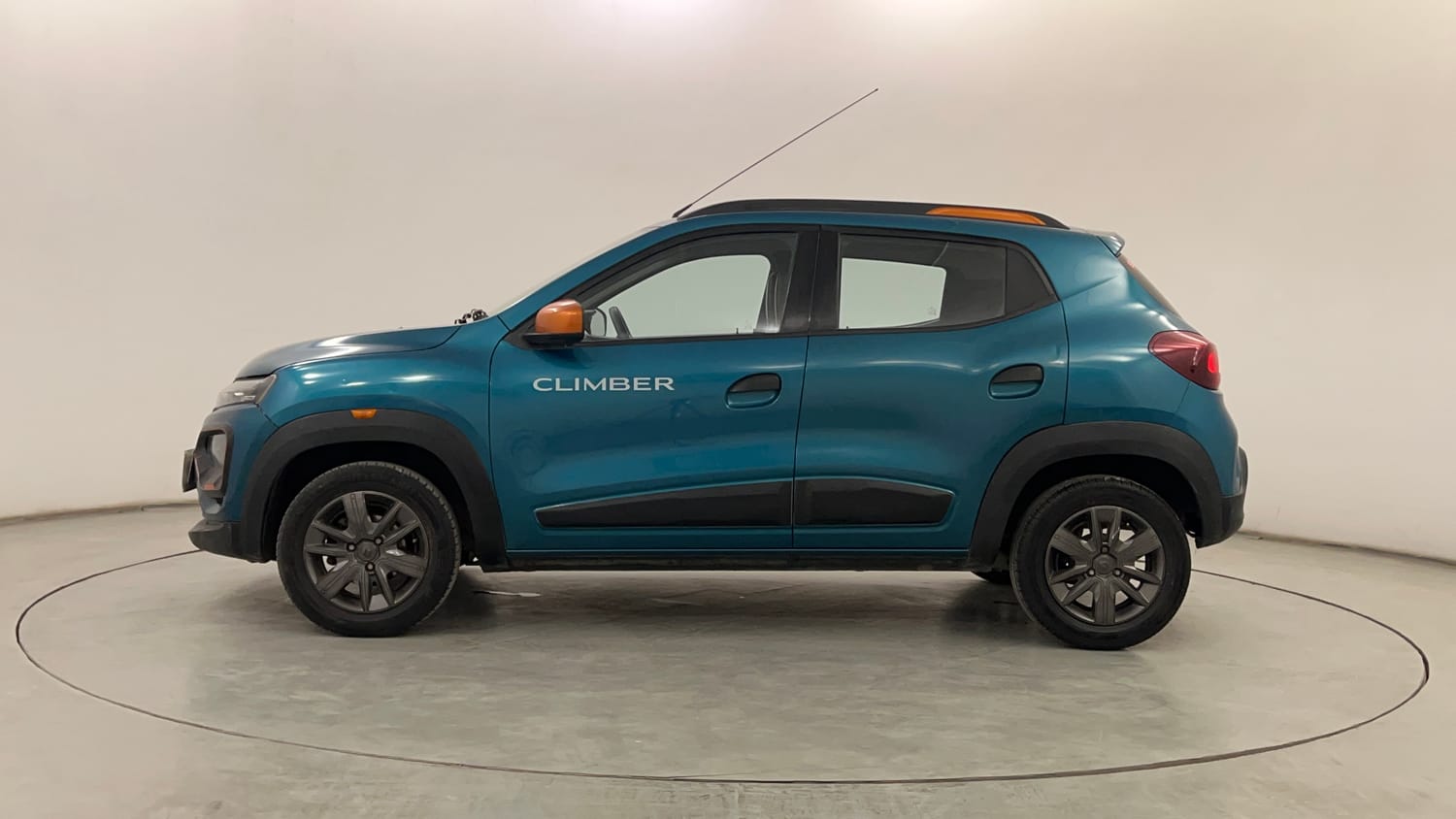 Used 2020 Renault Kwid CLIMBER 1.0 Opt Petrol Manual exterior LEFT SIDE VIEW