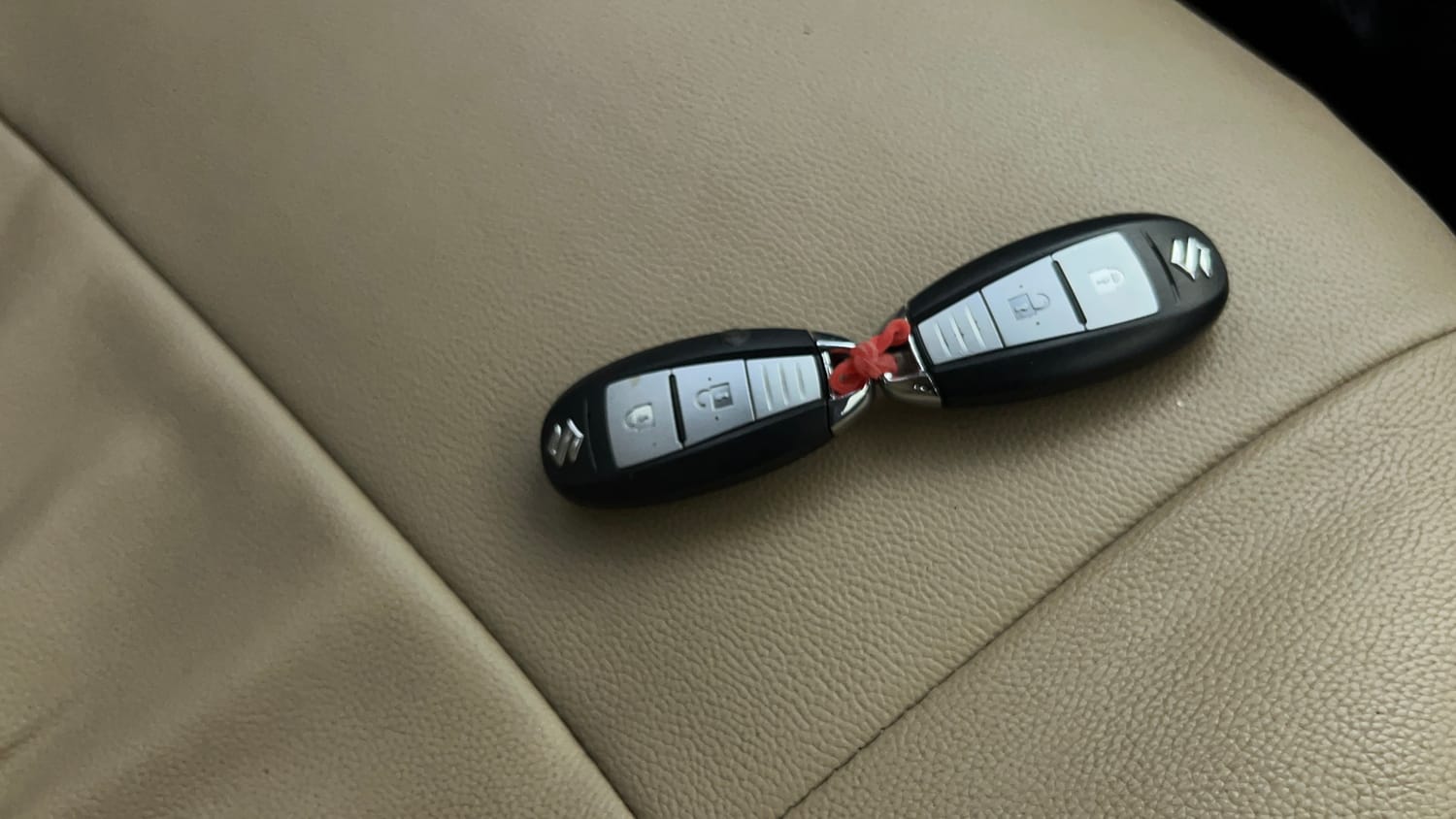 Used 2017 Maruti Suzuki Ertiga ZXI+ Petrol Manual extra CAR KEY VIEW
