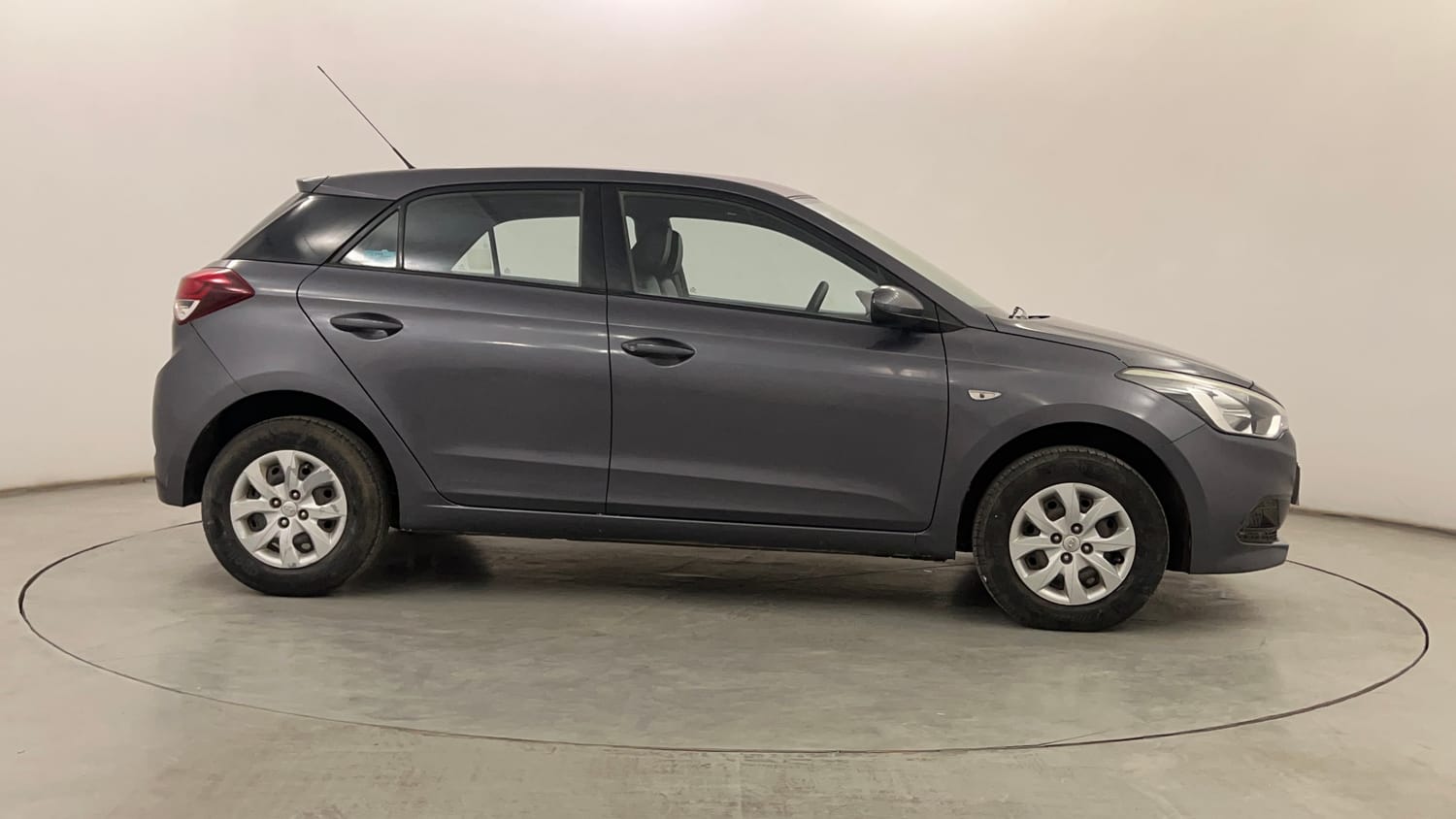 Used 2016 Hyundai Elite i20 Magna 1.2 Petrol Manual exterior RIGHT SIDE VIEW