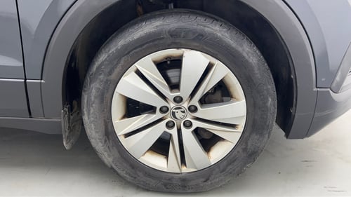 Used 2022 Skoda Kushaq Ambition 1.0L TSI AT Petrol Automatic tyres RIGHT FRONT TYRE RIM VIEW