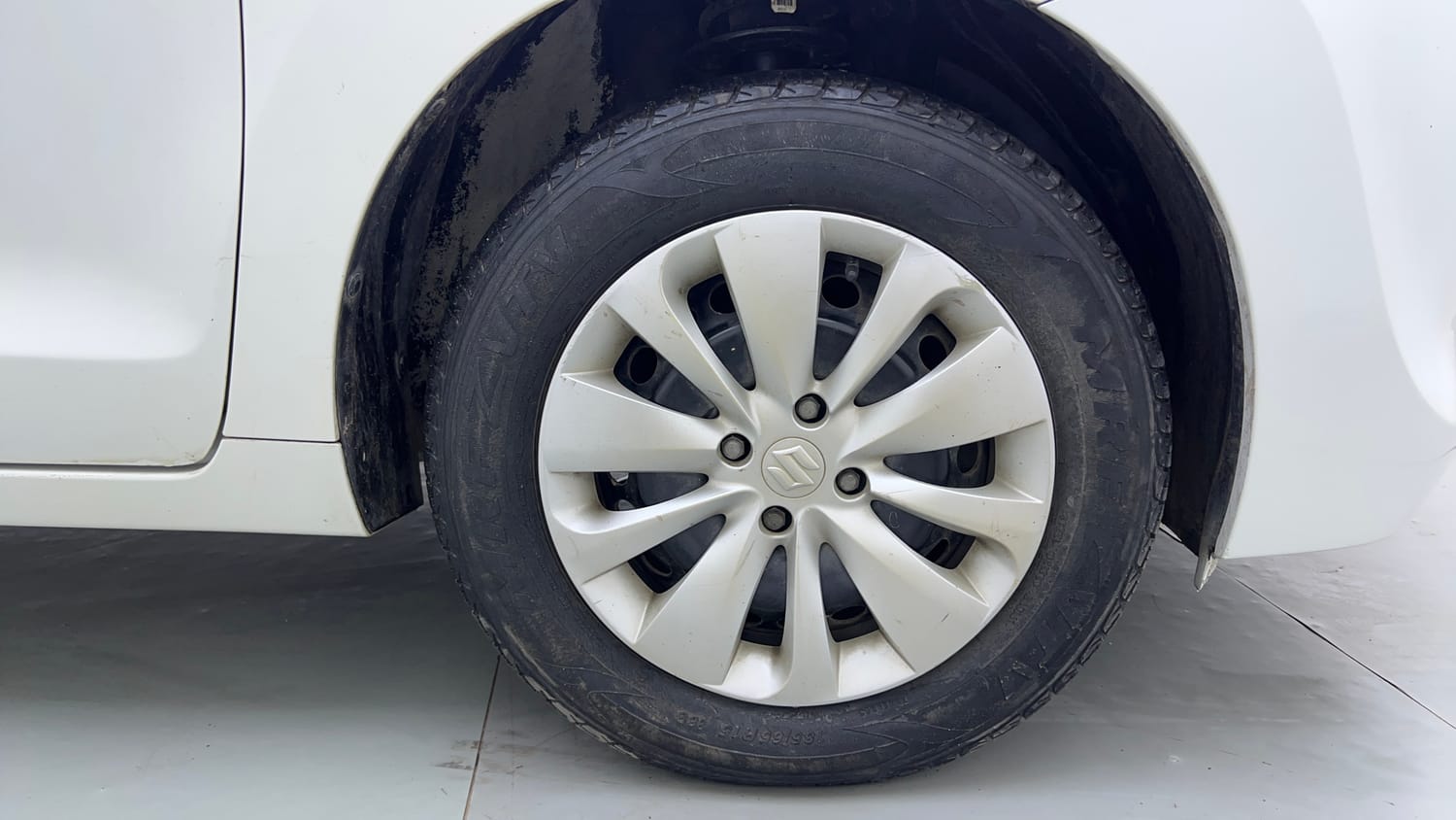 Used 2018 Maruti Suzuki Baleno Delta 1.2 Petrol Manual tyres RIGHT FRONT TYRE RIM VIEW