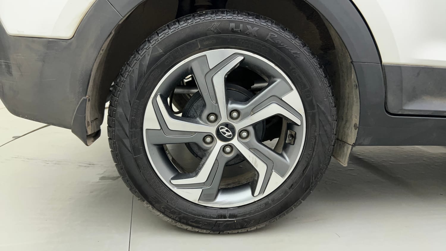 Used 2018 Hyundai Creta SX 1.6 AT Petrol Petrol Automatic tyres RIGHT REAR TYRE RIM VIEW